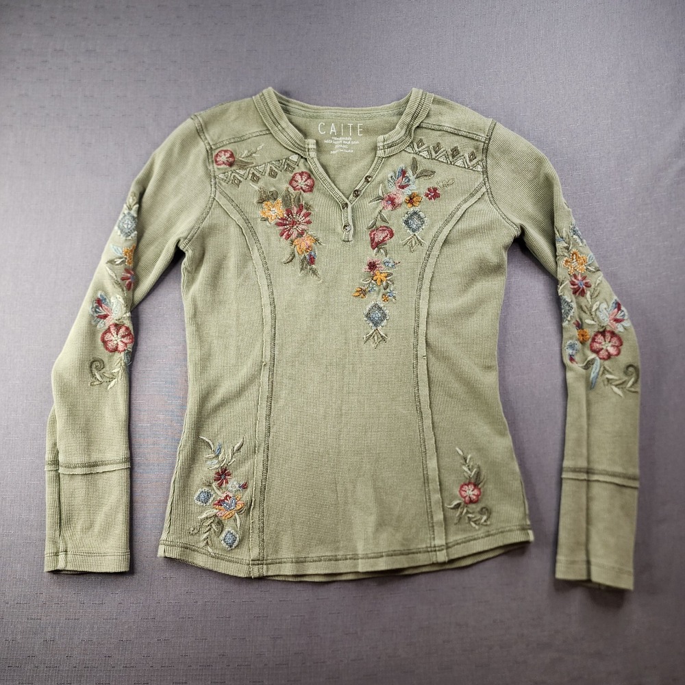 Caite Waffle Knit Long Sleeve Floral Embroidered Boho Top Sage Green Small